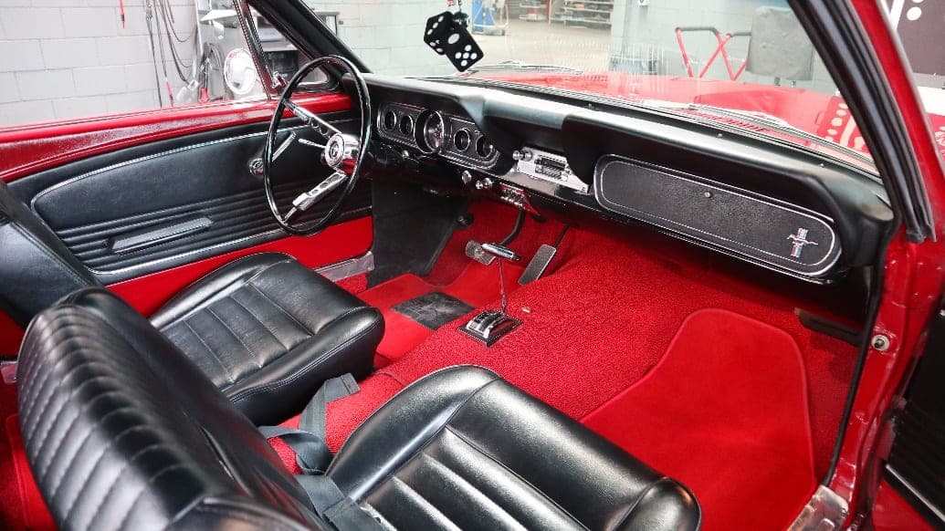 Cockpit und Armaturenbrett im Originalzustand